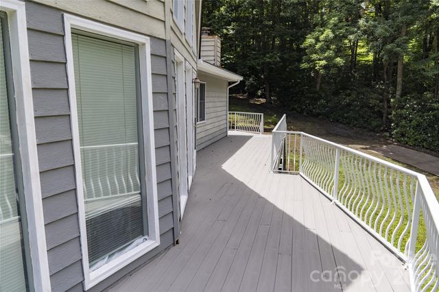 101 Friar Tuck Lane, Maggie Valley, NC 28751