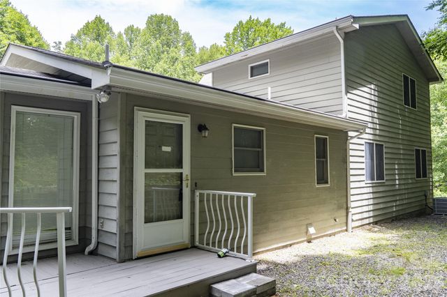 101 Friar Tuck Lane, Maggie Valley, NC 28751