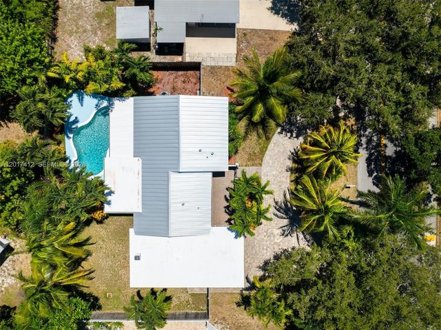 4010 NE 22nd Ave, Lighthouse Point, FL 33064