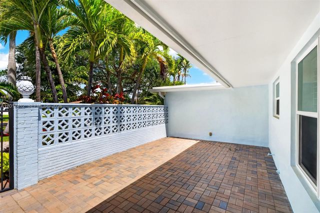 4010 NE 22nd Ave, Lighthouse Point, FL 33064