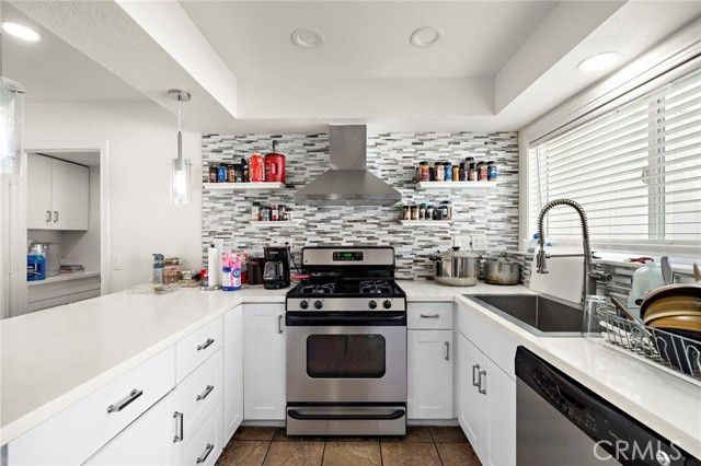 590 Traverse Drive, Costa Mesa, CA 92626