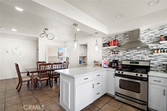 590 Traverse Drive, Costa Mesa, CA 92626