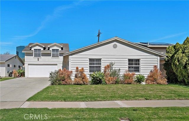 590 Traverse Drive, Costa Mesa, CA 92626