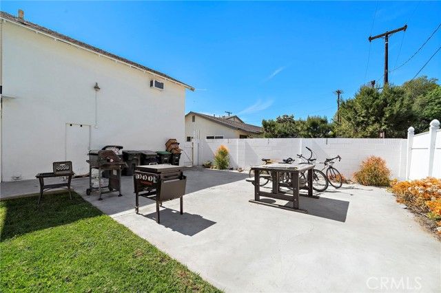 590 Traverse Drive, Costa Mesa, CA 92626