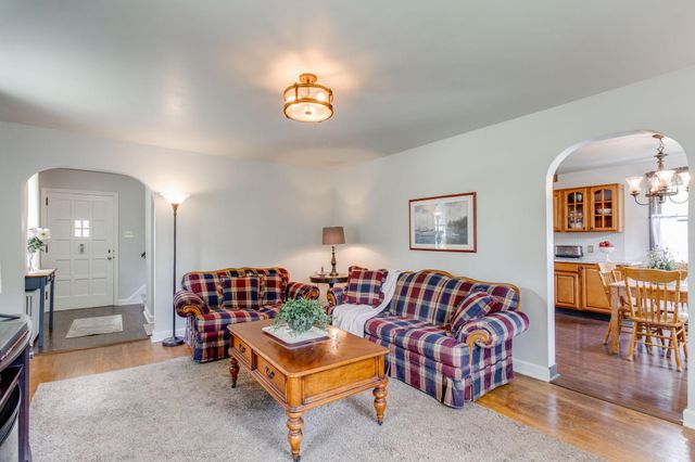 1571 HILLCREST AVE, Lancaster, PA 17601