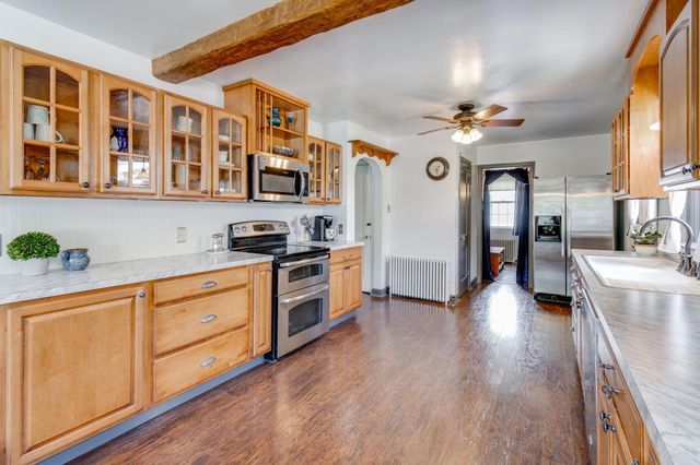 1571 HILLCREST AVE, Lancaster, PA 17601