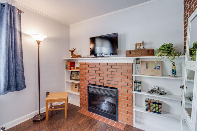 1571 HILLCREST AVE, Lancaster, PA 17601
