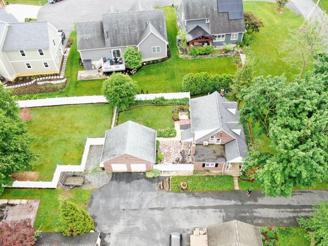 1571 HILLCREST AVE, Lancaster, PA 17601