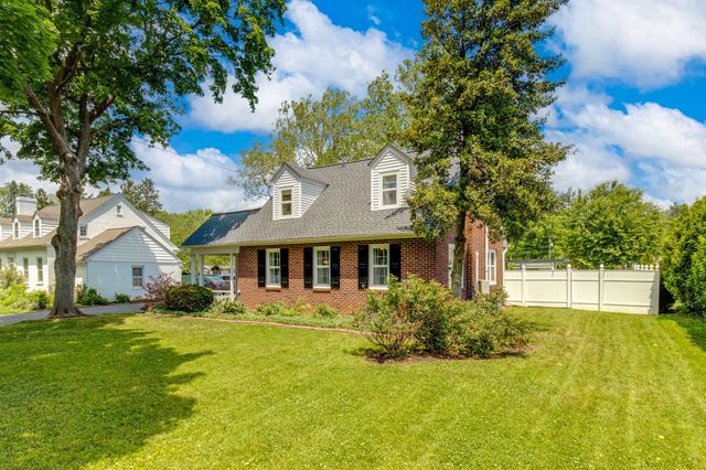 1571 HILLCREST AVE, Lancaster, PA 17601