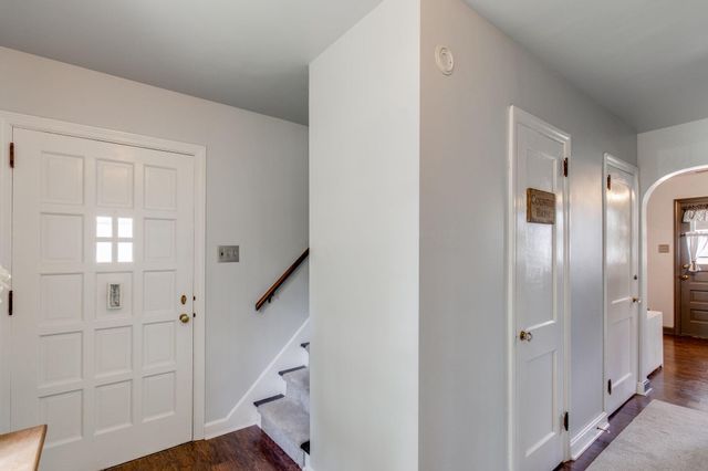 1571 HILLCREST AVE, Lancaster, PA 17601
