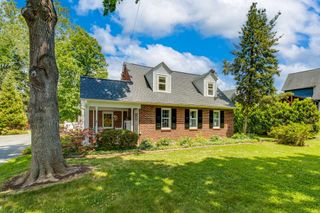 1571 HILLCREST AVE, Lancaster, PA 17601