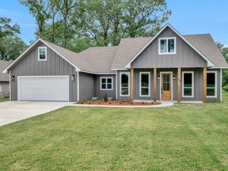 282 Lancewood Circle, Hudson, TX 75904