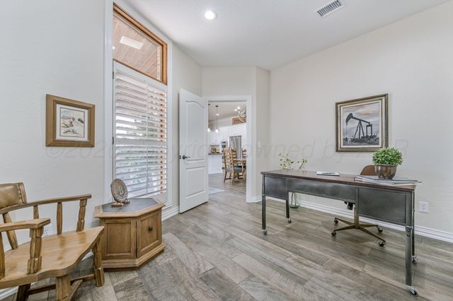 4617 VAN WINKLE Drive, Amarillo, TX 79119