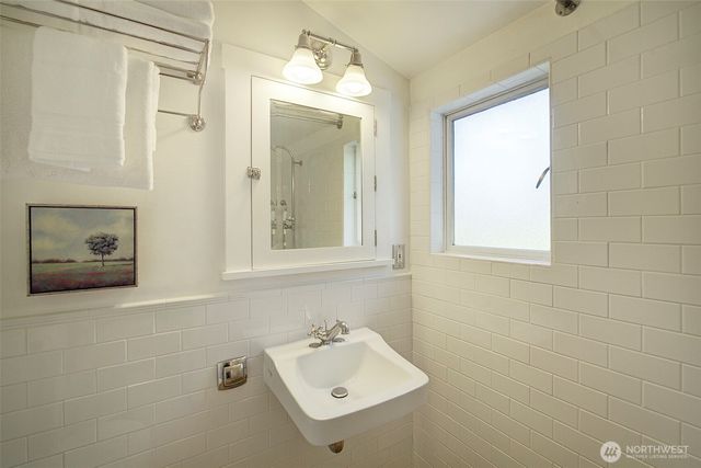 2309 NW 73rd, Seattle, WA 98117