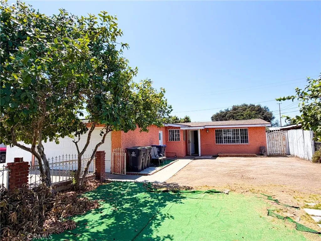 526 Nottingham, Santa Ana, CA 92703