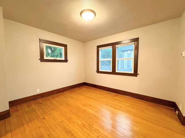 209 11th Street N, Moorhead, MN 56560