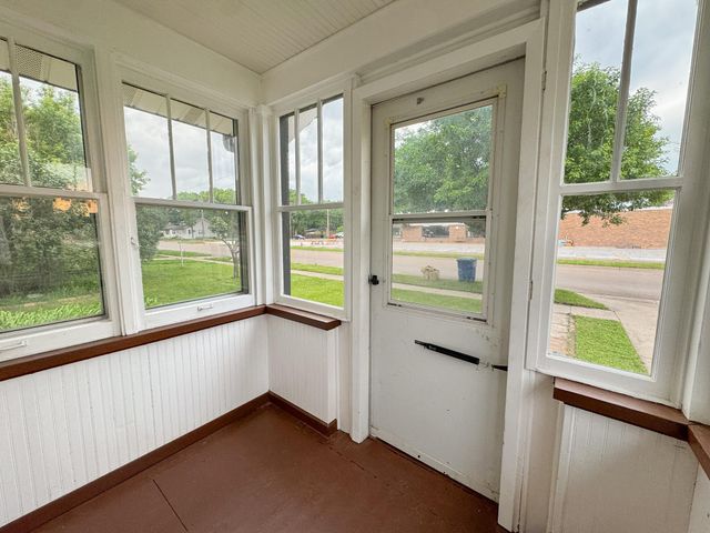 209 11th Street N, Moorhead, MN 56560