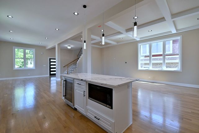 4859 W Hirsch Street, Chicago, IL 60651