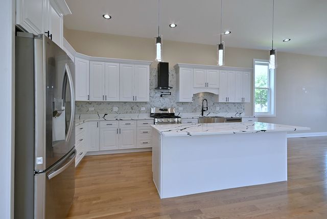 4859 W Hirsch Street, Chicago, IL 60651
