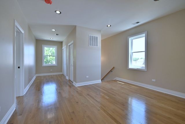 4859 W Hirsch Street, Chicago, IL 60651
