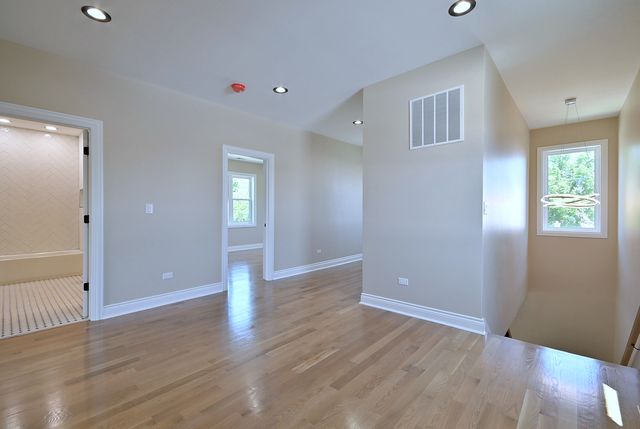 4859 W Hirsch Street, Chicago, IL 60651
