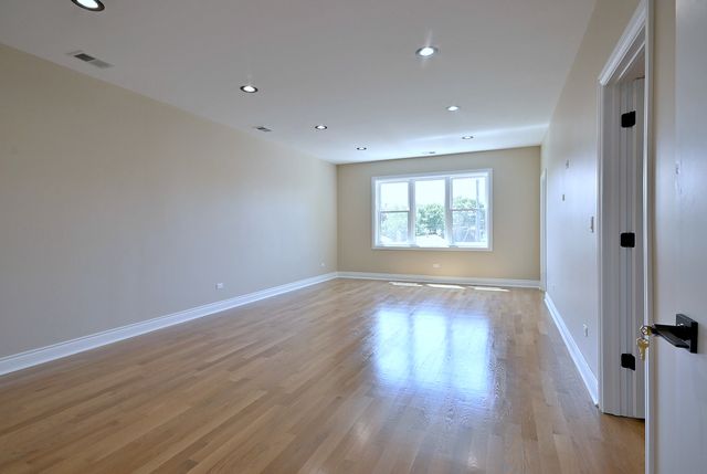 4859 W Hirsch Street, Chicago, IL 60651