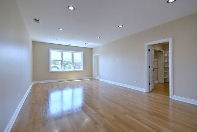 4859 W Hirsch Street, Chicago, IL 60651