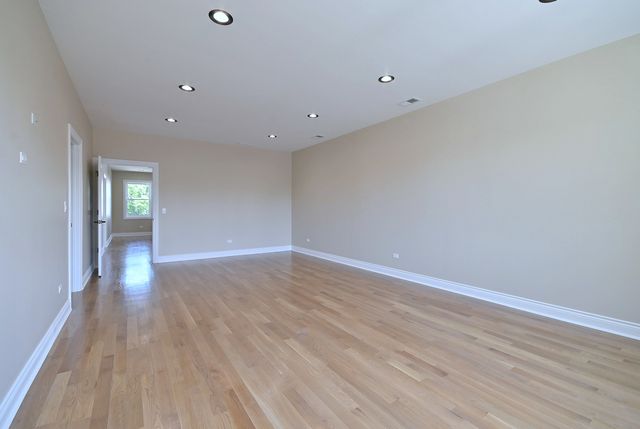 4859 W Hirsch Street, Chicago, IL 60651