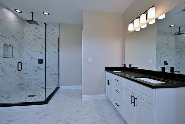 4859 W Hirsch Street, Chicago, IL 60651