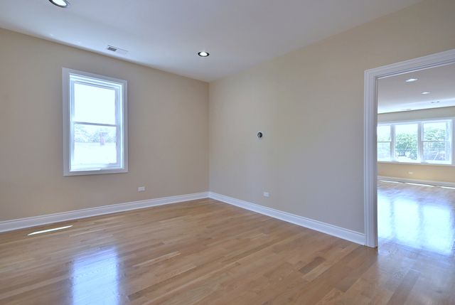 4859 W Hirsch Street, Chicago, IL 60651