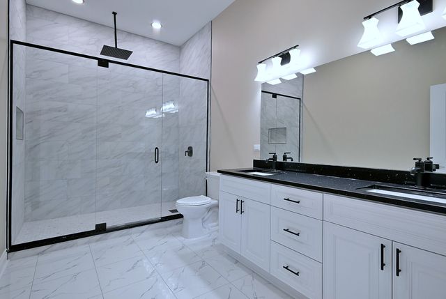 4859 W Hirsch Street, Chicago, IL 60651