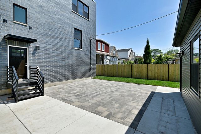 4859 W Hirsch Street, Chicago, IL 60651