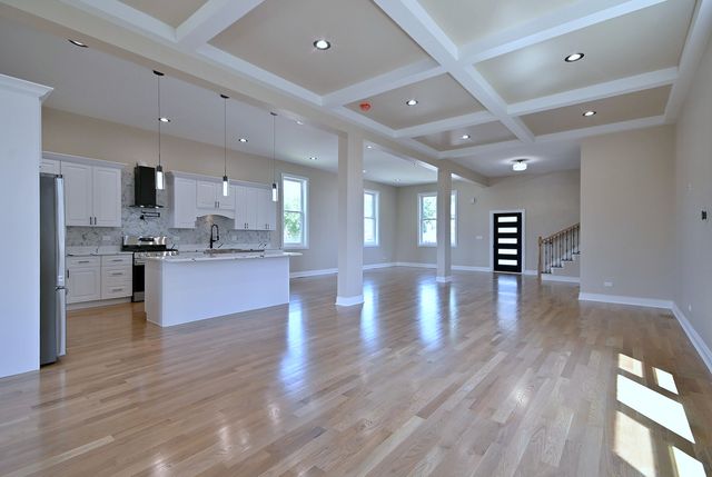 4859 W Hirsch Street, Chicago, IL 60651