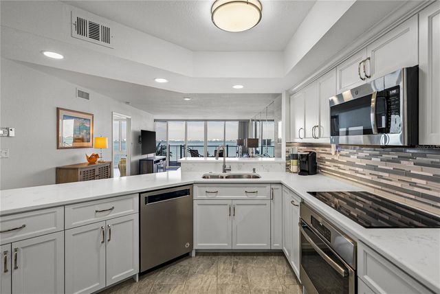 5279 ISLA KEY BOULEVARD S 113, St Petersburg, FL 33715