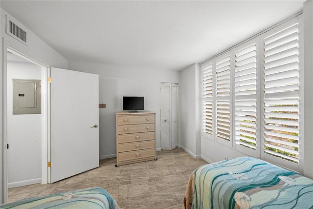 5279 ISLA KEY BOULEVARD S 113, St Petersburg, FL 33715