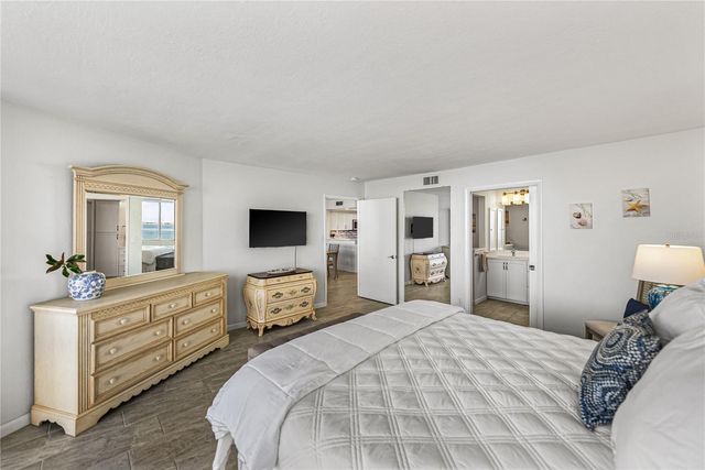 5279 ISLA KEY BOULEVARD S 113, St Petersburg, FL 33715