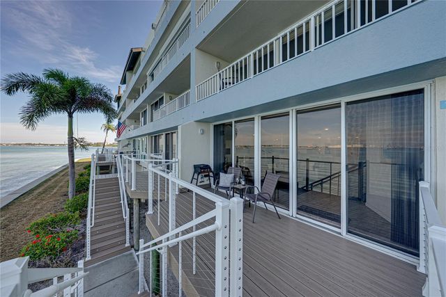 5279 ISLA KEY BOULEVARD S 113, St Petersburg, FL 33715