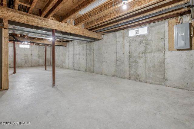 12 Cabin Brook Crescent, Manchester, NJ 08759