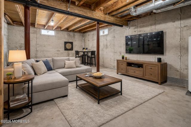 12 Cabin Brook Crescent, Manchester, NJ 08759