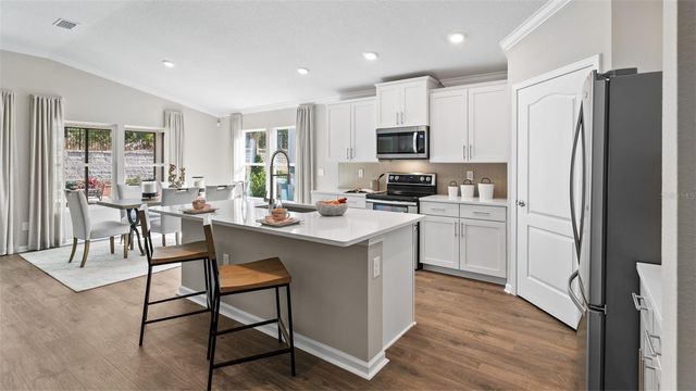 32 HARDWOOD TRAIL, Palm Coast, FL 32137