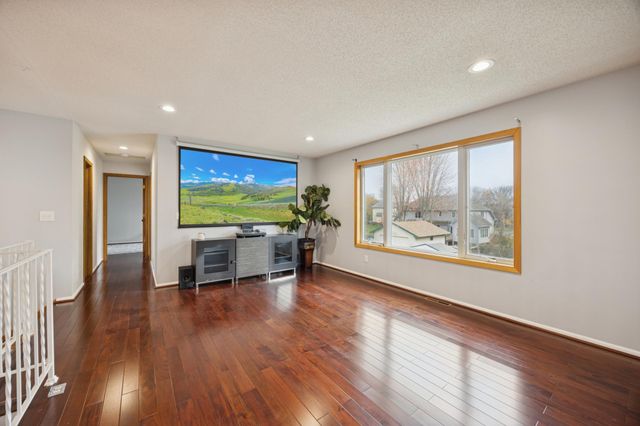 10485 Lee Drive, Eden Prairie, MN 55347