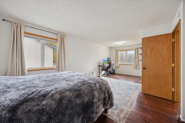 10485 Lee Drive, Eden Prairie, MN 55347