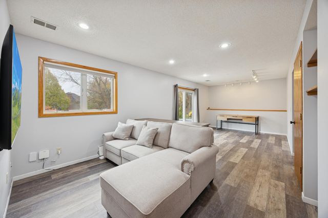 10485 Lee Drive, Eden Prairie, MN 55347