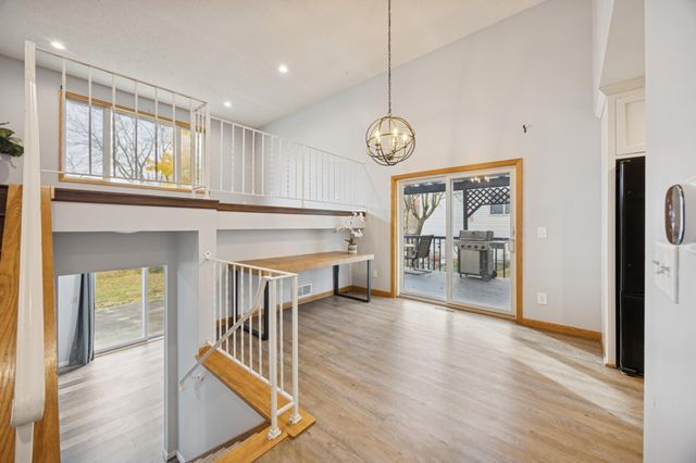 10485 Lee Drive, Eden Prairie, MN 55347