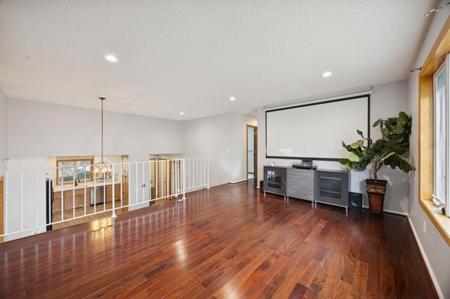 10485 Lee Drive, Eden Prairie, MN 55347