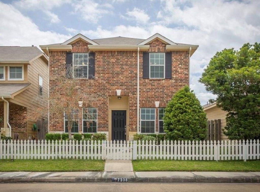 7338 Autumn Sun Drive, Houston, TX 77083