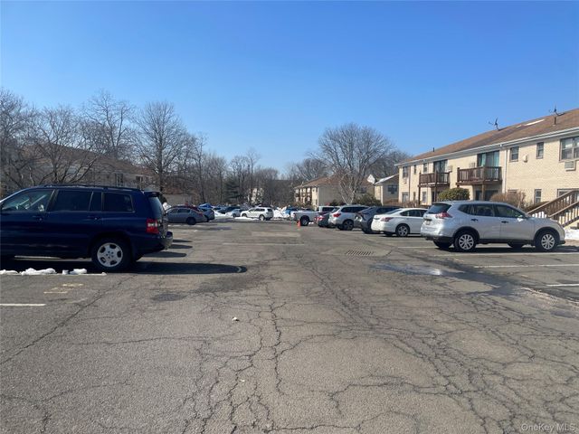 194 Sneden Place 194, Spring Valley, NY 10977