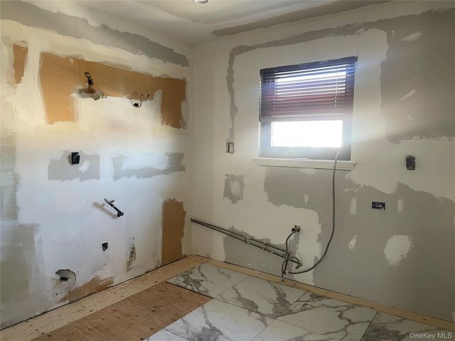 194 Sneden Place 194, Spring Valley, NY 10977