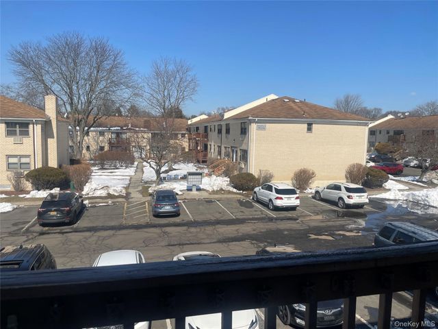 194 Sneden Place 194, Spring Valley, NY 10977