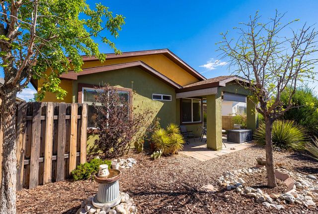 470 Zuni River Circle SW, Los Lunas, NM 87031